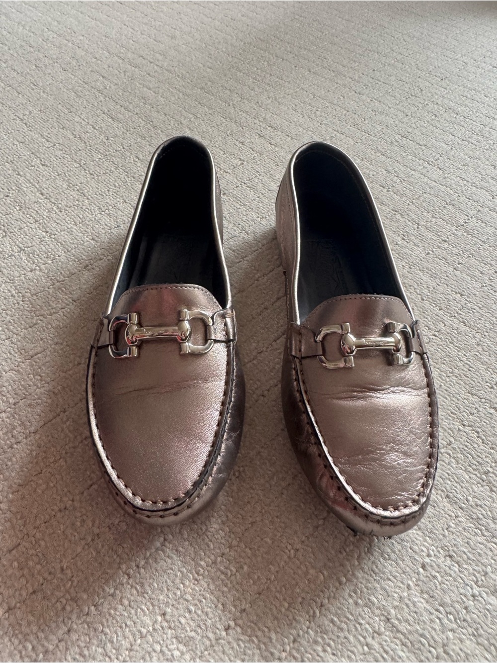 Authentic 💯💯Salvatore Ferragamo Metallic Gancini Leather Loafers size 8.5